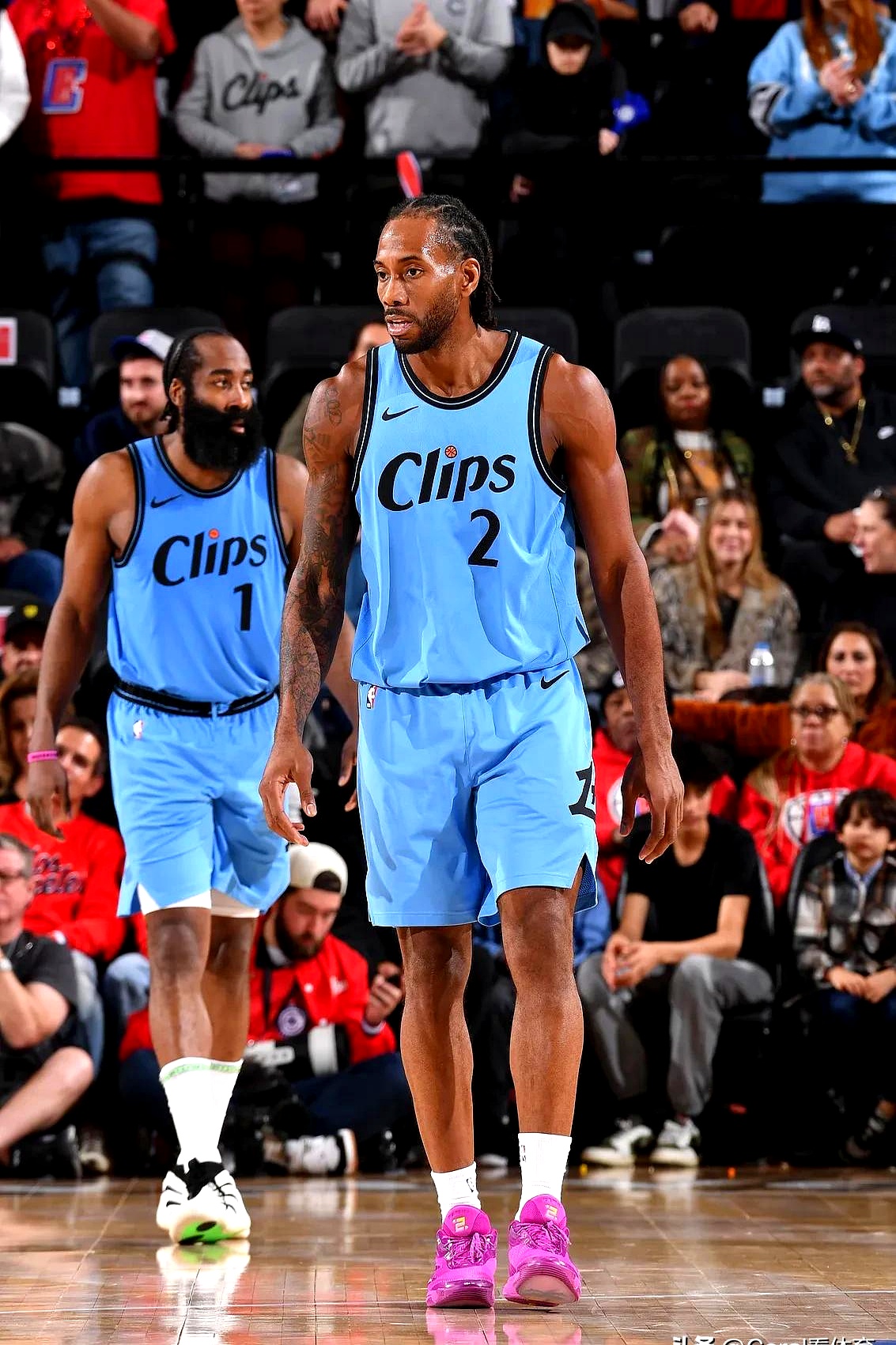 雷火电竞app-关于快船PK雄鹿，谁才是西决硬仗第一人的信息