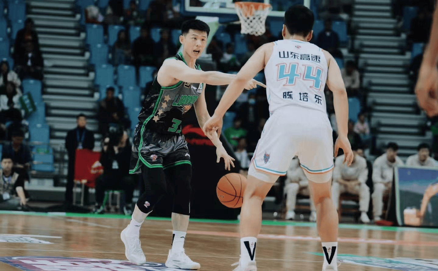 雷火电竞网址-包含篮板球员宣布归队让球队士气大增迎战未来挑战的词条