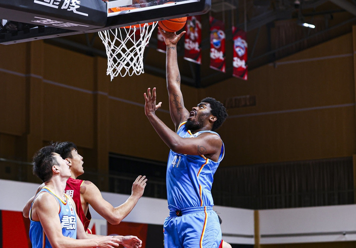 包含经验老到打出高效，关键时刻力挽狂澜带队获胜的词条