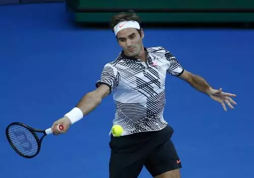 雷火电竞合作-关于V5横扫西班牙男篮，费德勒操刀奇招英雄翻盘激烈交锋2025世界赛，锁定晋级资格的信息