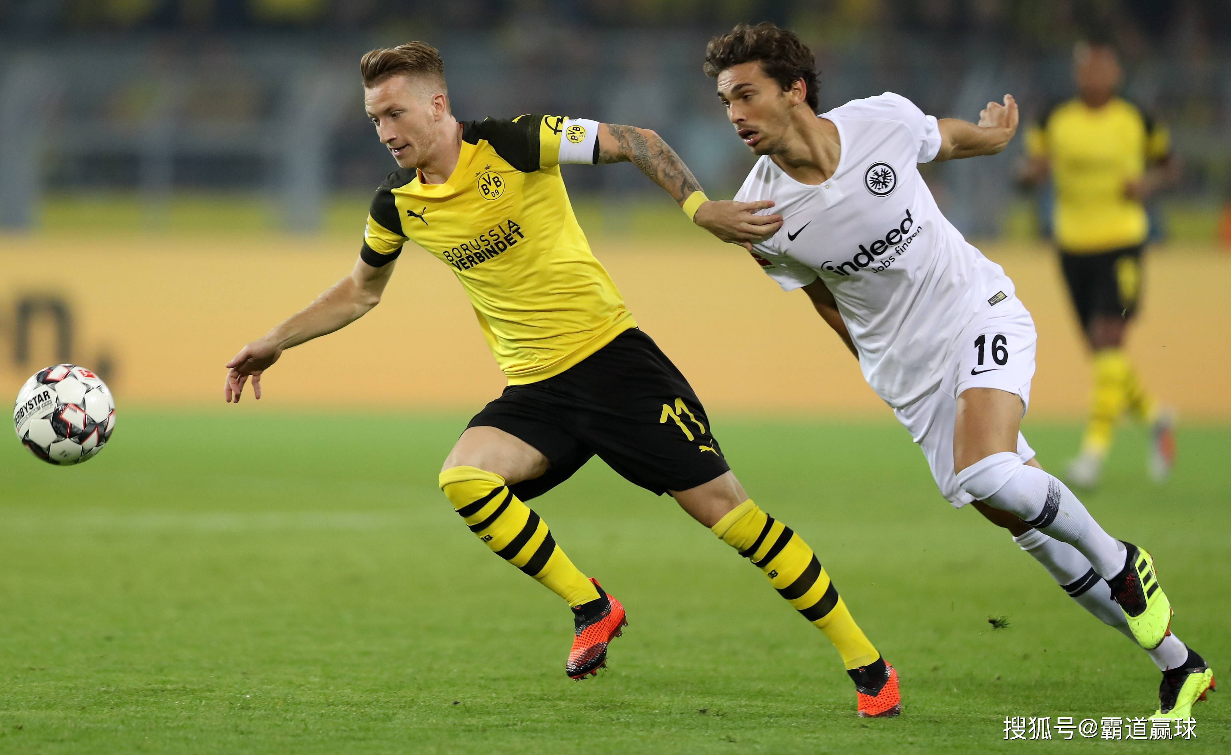 法兰克福战队连续取胜，保持领跑优势