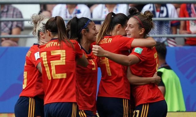 西班牙女足成功压倒尼日利亚队