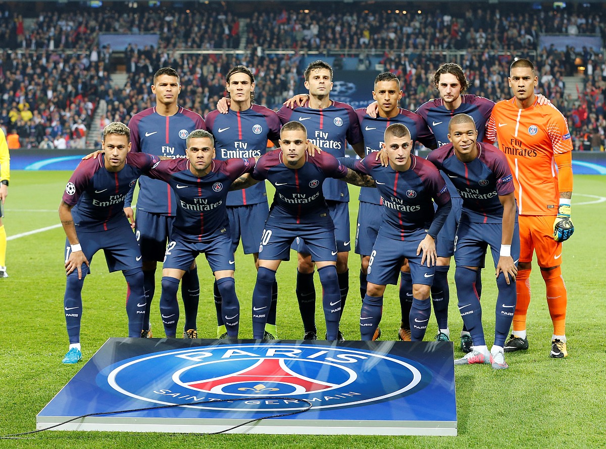 包含里昂队大获全胜，连胜法国联赛四场的词条