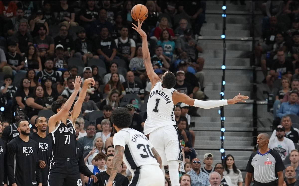 掘金碾压马刺，莫兰特统治全场