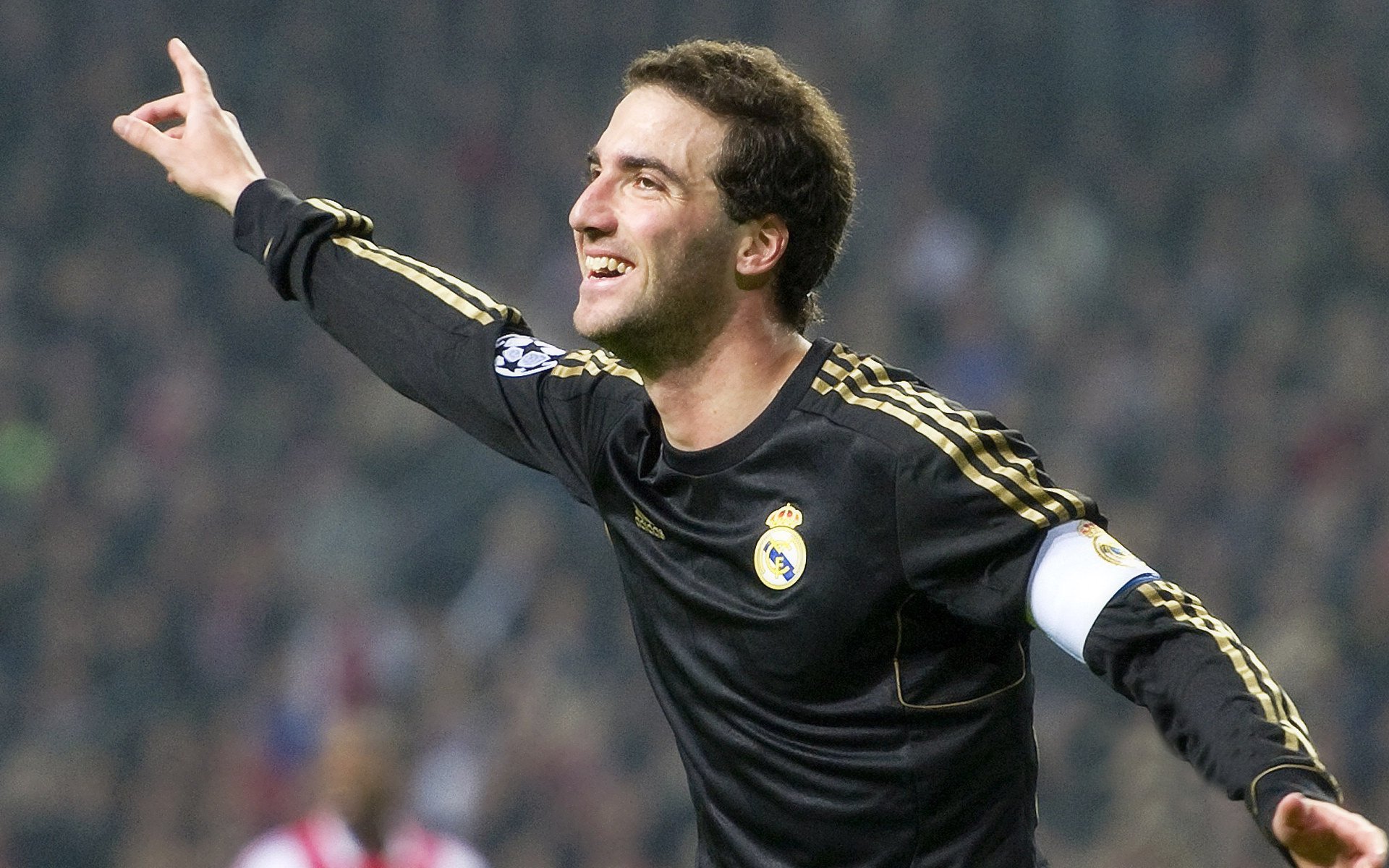 控局者与破局者，尤文的战术铁幕下，罗德里戈完成终极开箱