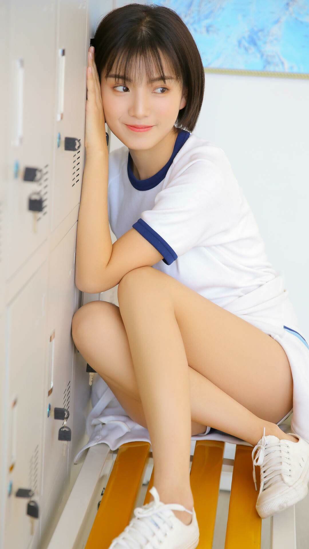 雷火电竞网站-跨界终极角力，当NBA季后赛的窒息攻防，遇见沙特绿茵的战术绞杀—比利亚雷亚尔何以成为隐喻之匙？