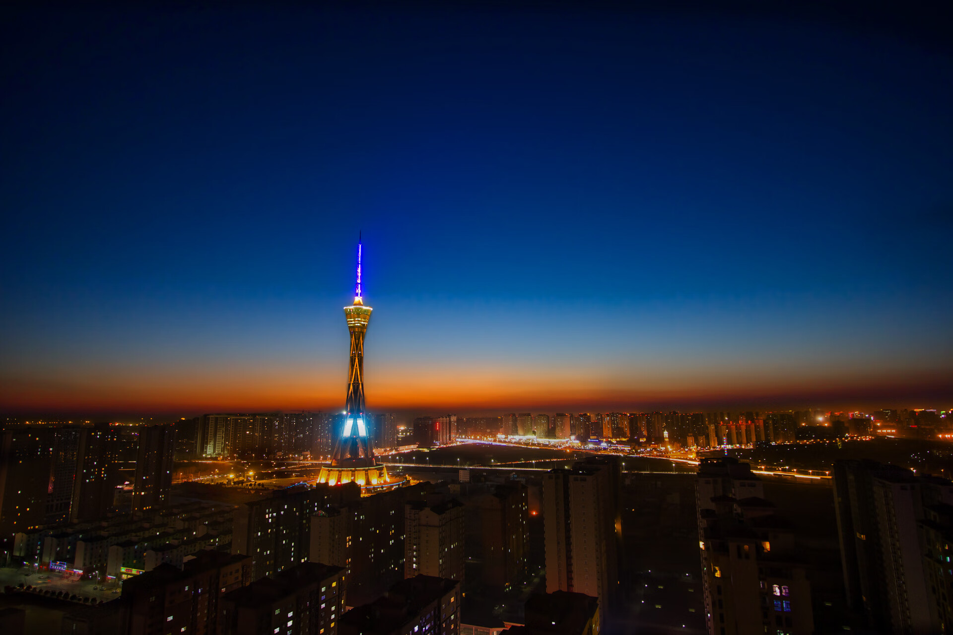 用节奏改写足球,从佩德里的穿透到里昂的节拍器