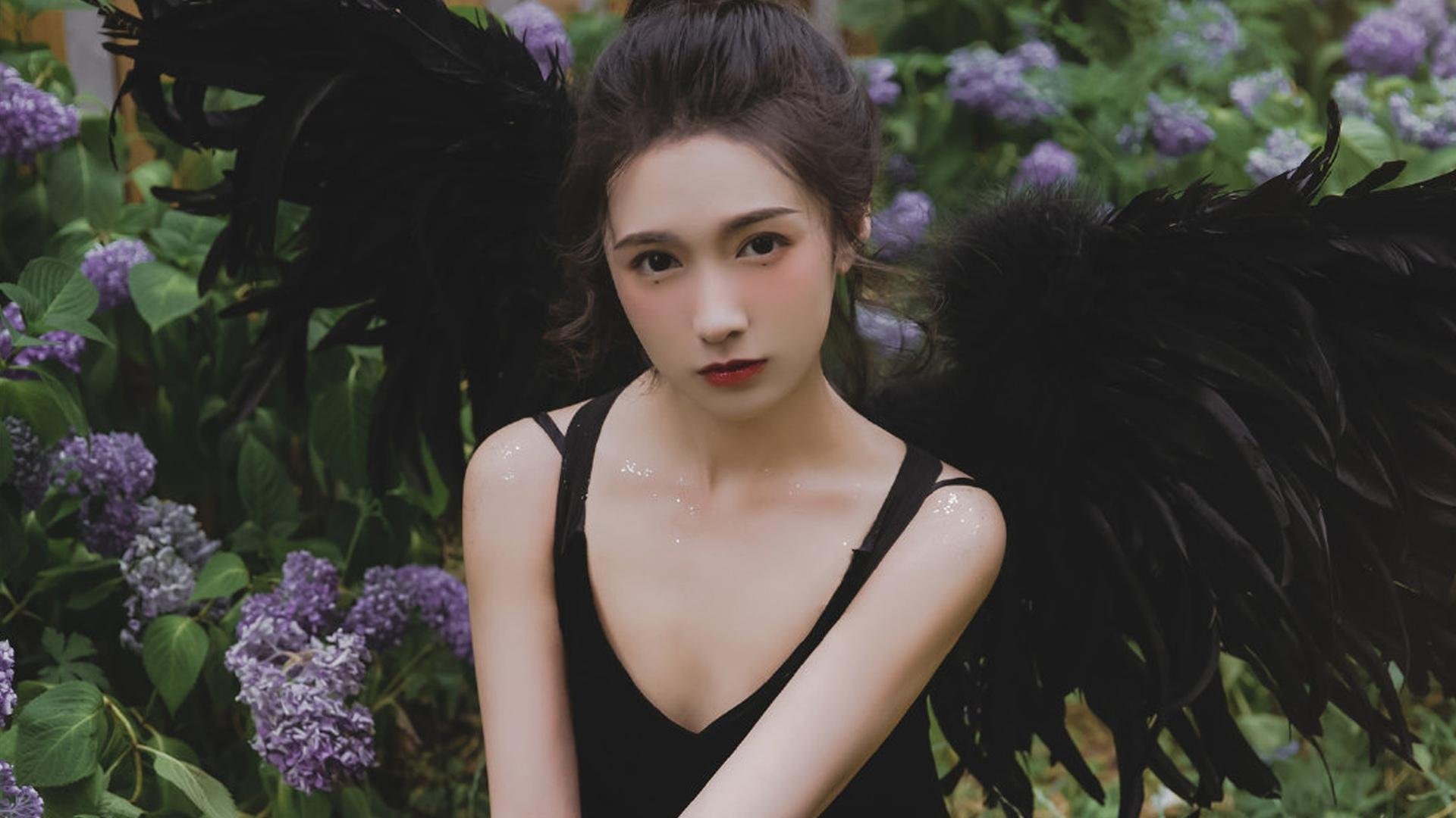 唯一性的双重奏,广东队击溃森林狼,保罗接管季后赛